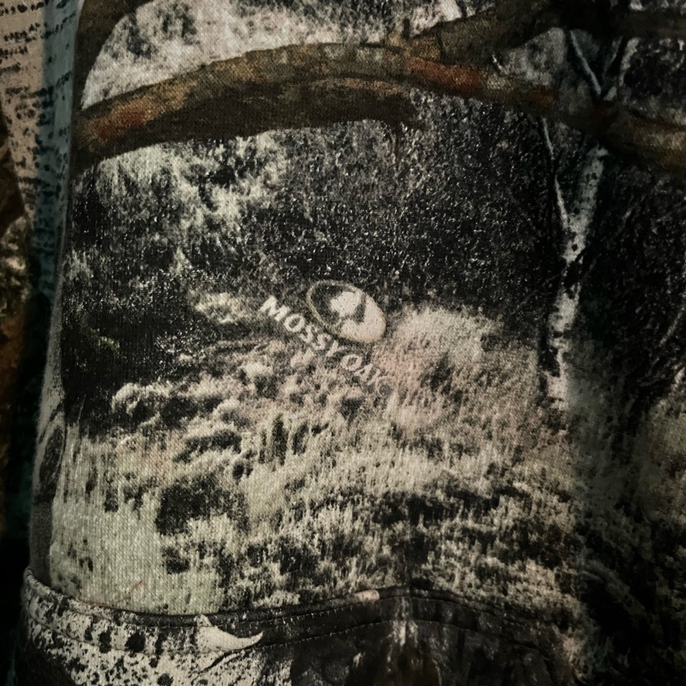 Mossy Oak Forest Pattern Hoodie - Picture 4 of 6